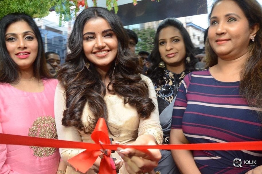 Anupama-Parameshwaran-Inaugurates-ABC-Clinic-at-Banjara-Hills